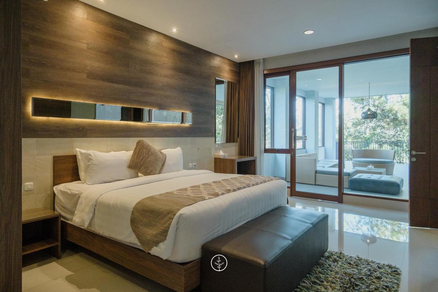 Anindya Hill View Villa 7 Bedrooms With A Private Swimming Pool Бандунг Екстериор снимка
