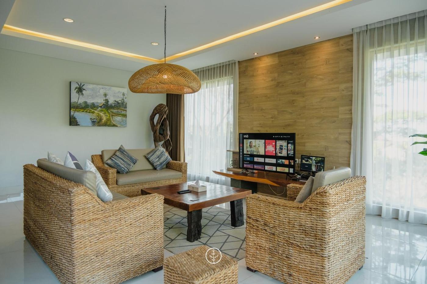 Anindya Hill View Villa 7 Bedrooms With A Private Swimming Pool Бандунг Екстериор снимка
